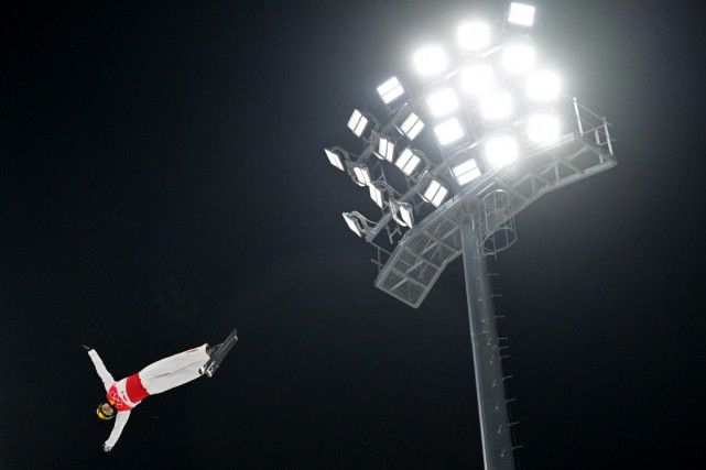 亚洲国产成人久久一区二区三区
